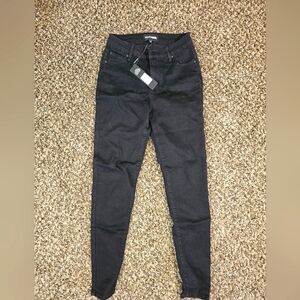 A black skinny jeans